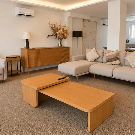 Blue Ocean Deluxe Apartment